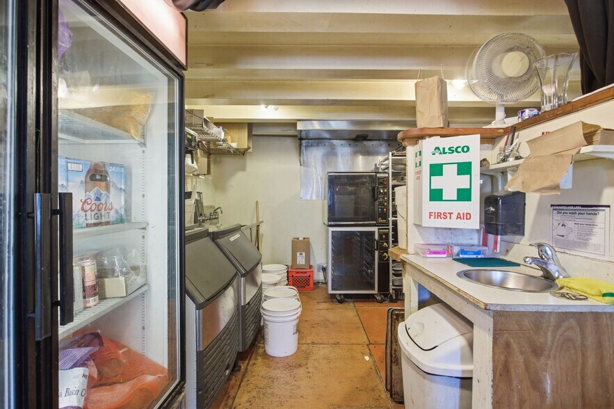 More Photos Of 657 E Main St, Cottage Grove Restaurant For Sale