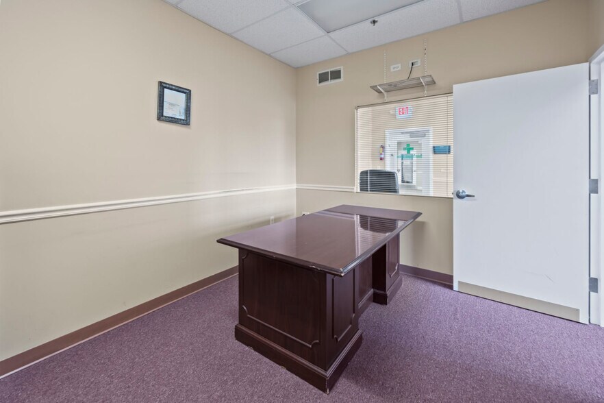 More Photos Of 1374 Whitehorse Hamilton Square Rd, Hamilton Office For Sale
