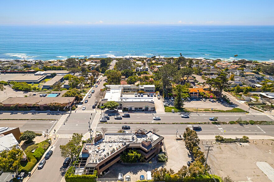 More Photos Of 915 Camino del Mar, Del Mar Office Residential For Lease