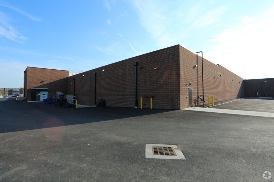 More Photos Of 4001 Britton Pky, Hilliard Freestanding For Lease