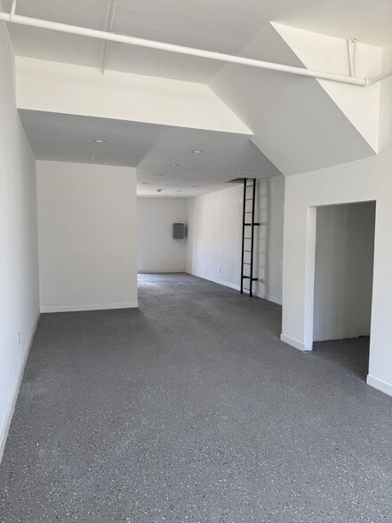 More Photos Of 4061 Whittier Blvd, Los Angeles Medical For Lease