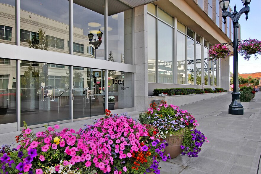 More Photos Of 1602-1604 Hewitt Ave, Everett Office For Lease