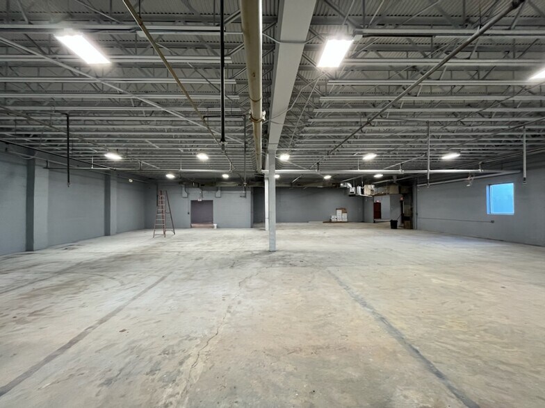 More Photos Of 110 Webb St, Hamden Warehouse For Sale