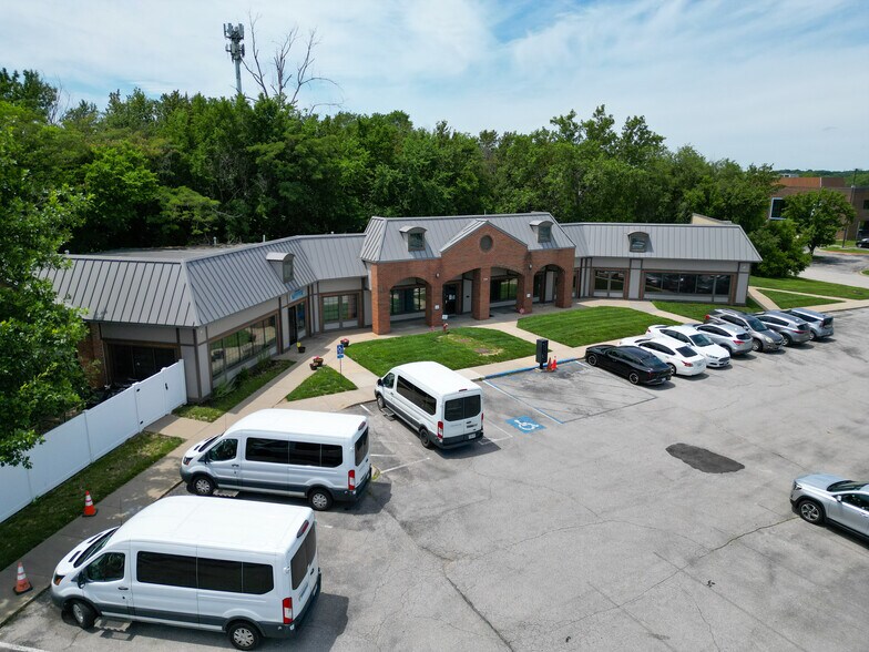 More Photos Of 3730 S Elizabeth St, Independence Medical For Lease