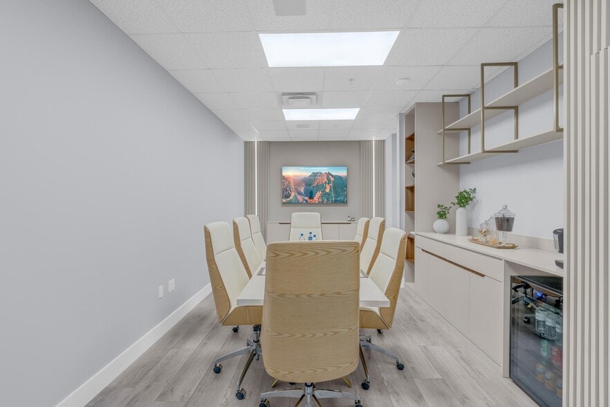 More Photos Of 2295 S Hiawassee Rd, Orlando Office For Sale