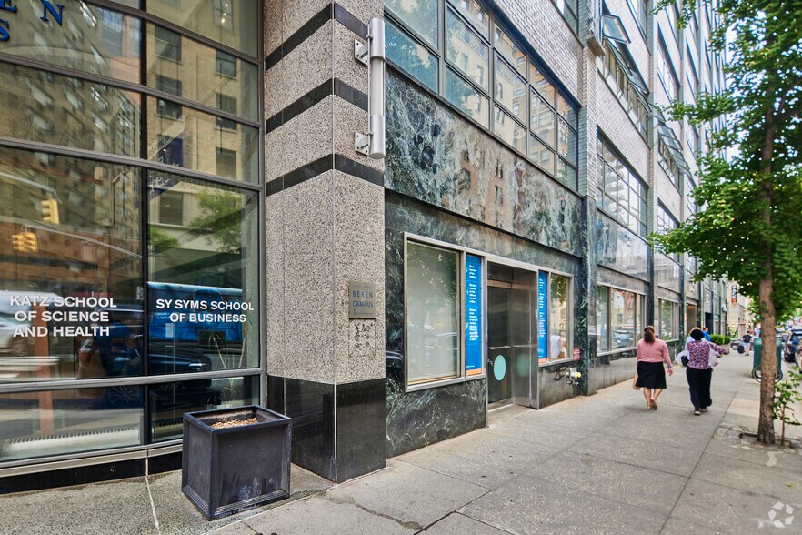 More Photos Of 205 Lexington Ave, New York Office For Lease