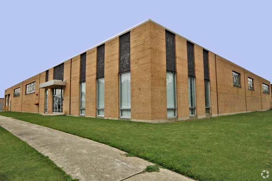 More Photos Of 1701 N 33rd Ave, Melrose Park Manufacturing For Lease