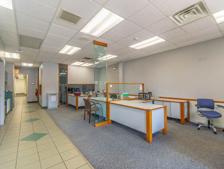 More Photos Of 9122 S Kedzie Ave, Evergreen Park Medical For Sale