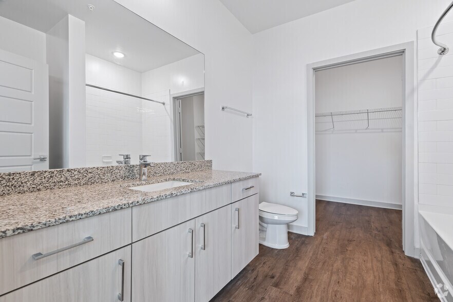 More Photos Of 234 E Mitchell Hammock Rd, Oviedo Apartments For Lease