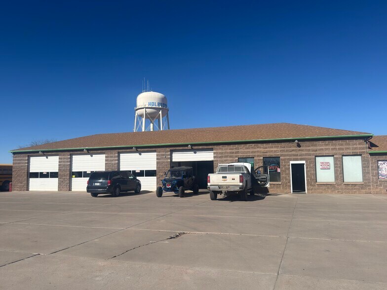 Primary Photo Of 2421 Navajo Blvd, Holbrook General Retail For Sale