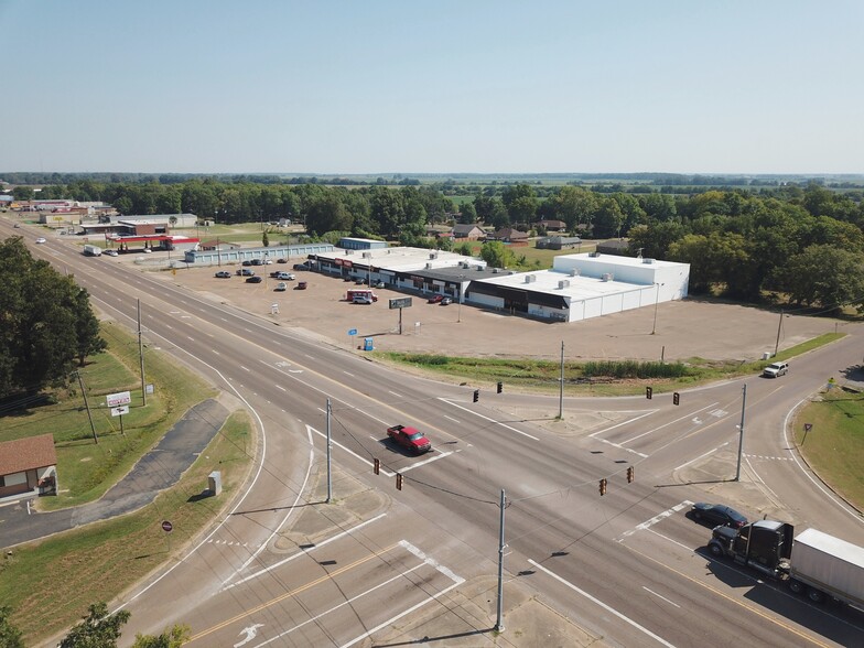 Primary Photo Of 1038-1084 US 61 Hwy N, Tunica Unknown For Lease