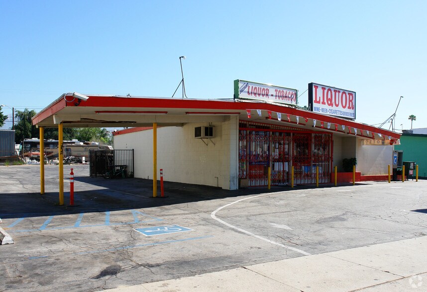 More Photos Of 1538 W Holt Blvd, Ontario Convenience Store For Sale
