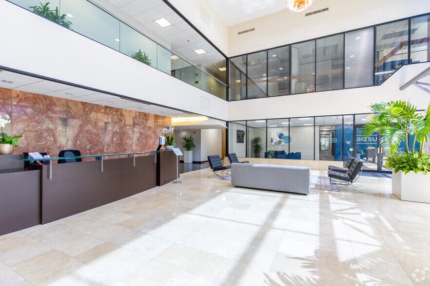 More Photos Of 1001 S Dairy Ashford Rd, Houston Office For Lease