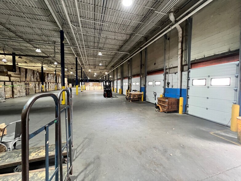 More Photos Of 2930-2932 Lebanon Church Rd, West Mifflin Warehouse For Lease