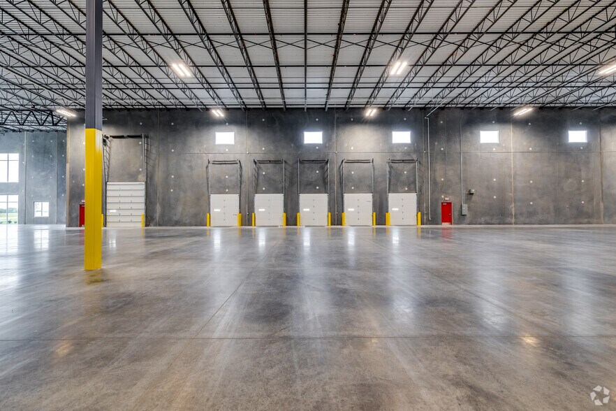 More Photos Of E 76th St N & Whirlpool Dr, Tulsa Unknown For Lease