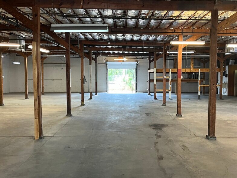 More Photos Of 1501 Burlington Ave N, Saint Petersburg Unknown For Lease