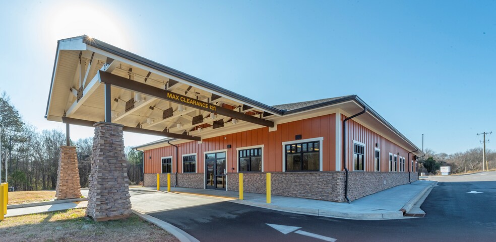 Primary Photo Of 140 Medical Center Dr, Gaffney Medical For Sale