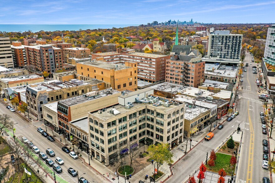 More Photos Of 630 Davis St, Evanston Office For Lease