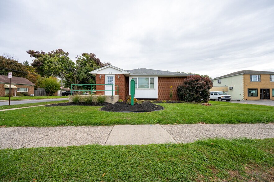 Primary Photo Of 1616 Abbott Rd, Lackawanna Office For Sale