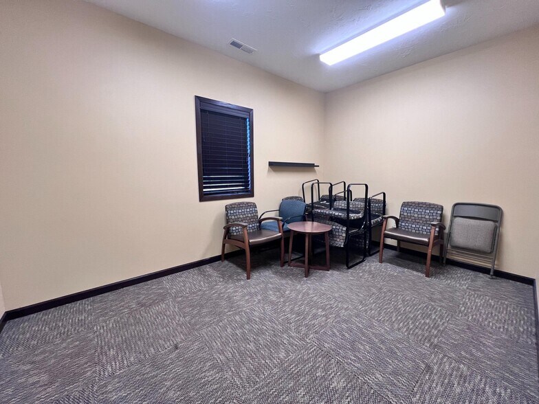 More Photos Of 1002 E Philip Ave, North Platte Office For Sale