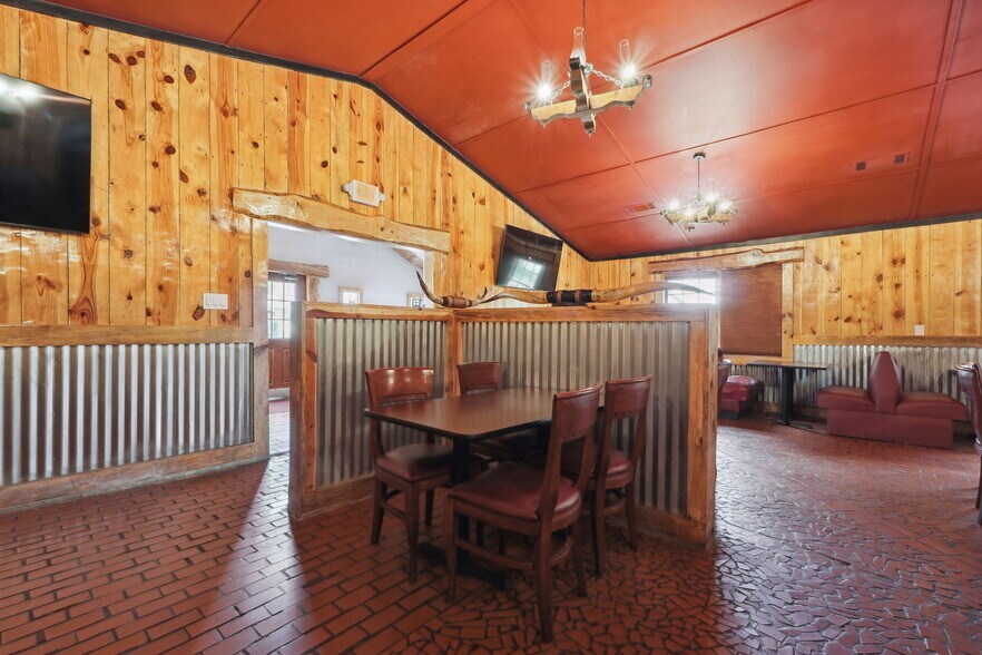More Photos Of 100 Covered Bridge Rd, Euharlee Restaurant For Sale