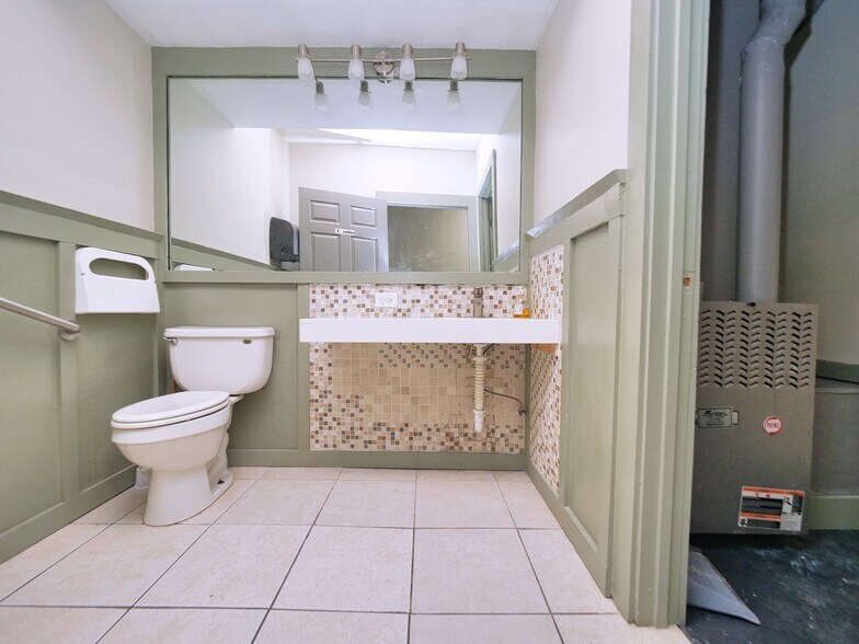 More Photos Of 9614-9616 MacArthur Blvd, Oakland Religious Facility For Lease