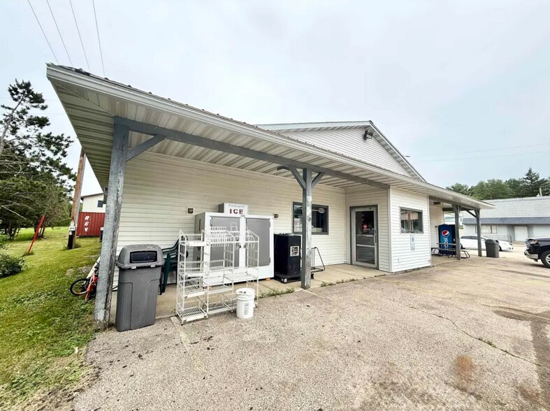 More Photos Of O E Railroad St, Kendall Freestanding For Sale
