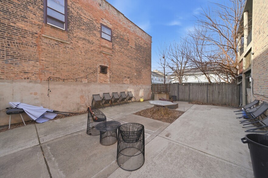 More Photos Of 518 Western ave, Chicago Apartments For Sale