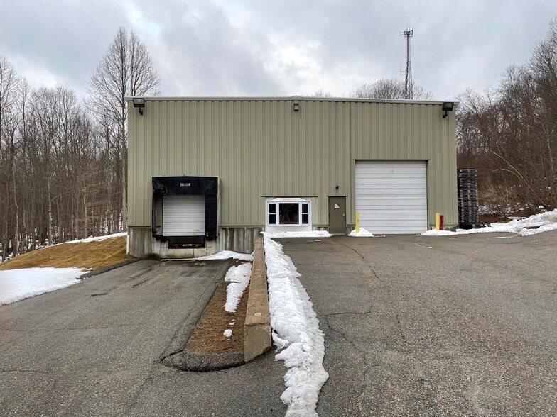 More Photos Of 17 Industrial Dr, Waterford Industrial For Sale