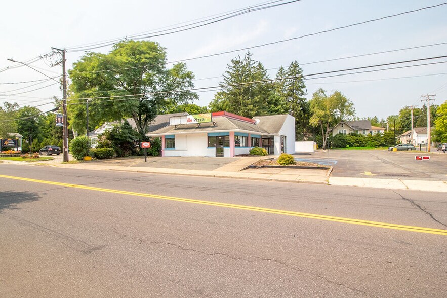 More Photos Of 127 S Main St, Ellenville Fast Food For Sale
