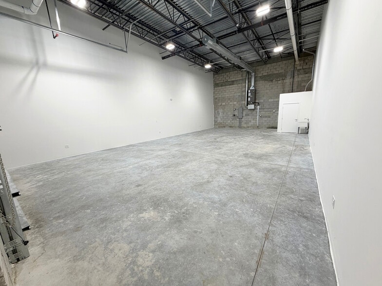 More Photos Of 7040 SE Federal Hwy, Hobe Sound Warehouse For Sale
