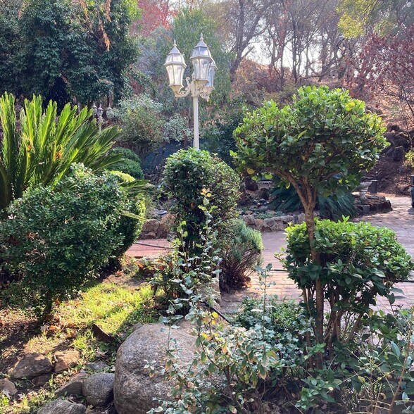 More Photos Of 42975 Sierra Dr, Three Rivers Hotel For Sale