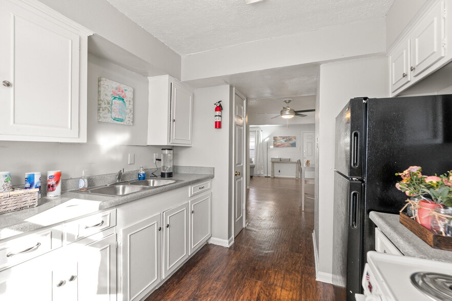 More Photos Of 8800 Gulf Fwy, Houston Apartments For Sale