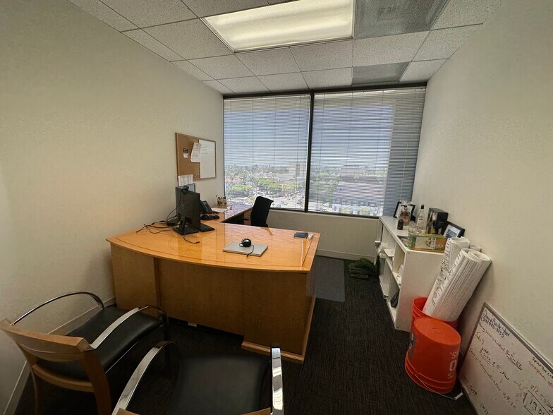 More Photos Of 11777 San Vicente Blvd, Los Angeles Office For Lease