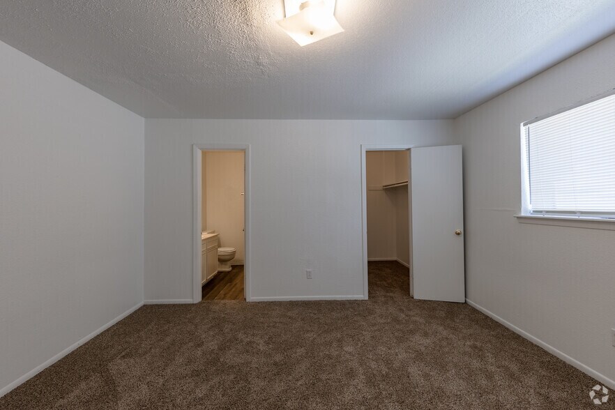 More Photos Of 475 S Denver St, Vidor Apartments For Sale