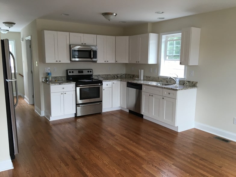 More Photos Of 901 Conestoga Rd, Bryn Mawr Storefront Retail Residential For Lease