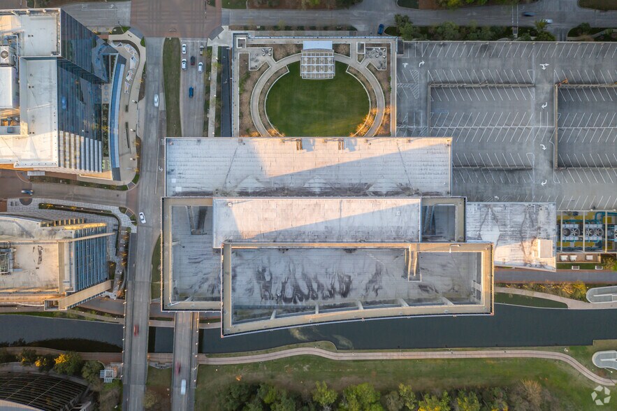 More Photos Of 9950 Woodloch Forest Dr, The Woodlands Office For Lease