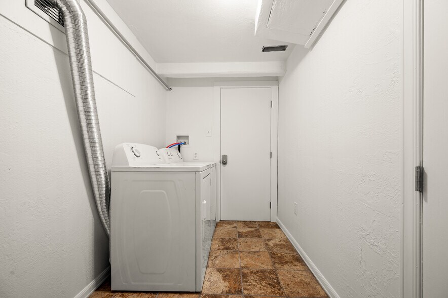 More Photos Of 119 E Leslie Ave, South Salt Lake Apartments For Sale