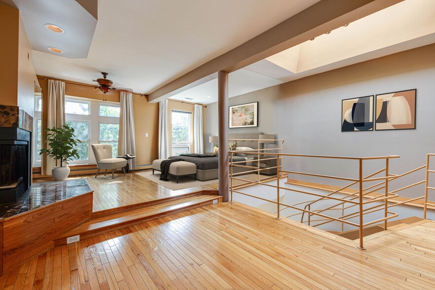 More Photos Of 902 W Newport Ave, Chicago Apartments For Sale