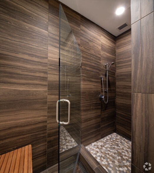 More Photos Of 201 17th St NW, Atlanta Office For Lease