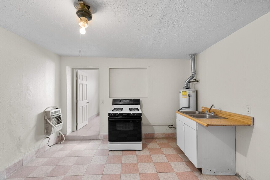 More Photos Of , El Paso Office For Sale