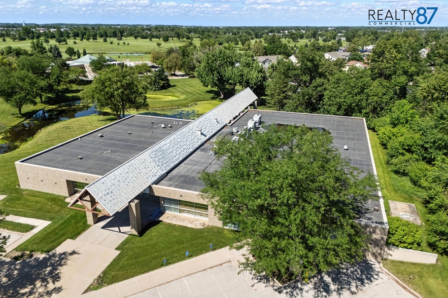 More Photos Of 4050 River Center Ct NE, Cedar Rapids Office For Lease