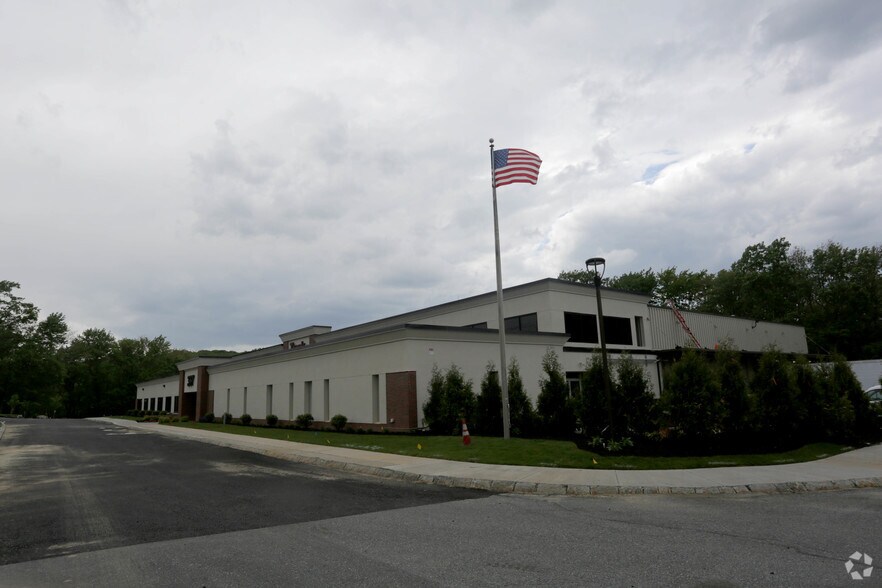 More Photos Of 337 Turnpike Rd, Southborough Research And Development For Lease