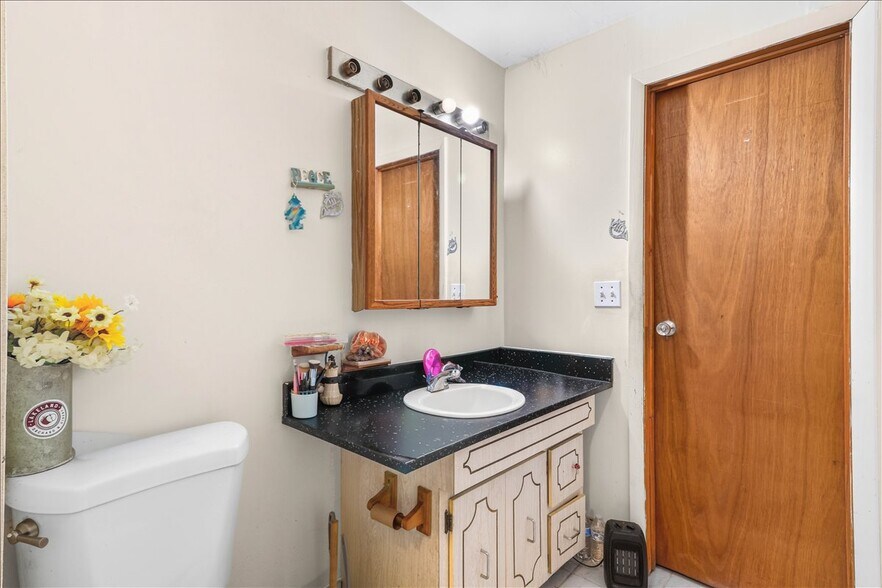 More Photos Of 914 Madison Ave, Scranton Apartments For Sale