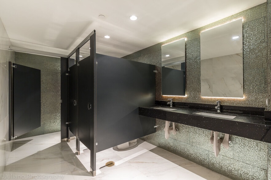 More Photos Of 150 SE 2nd Ave, Miami Office Residential For Sale