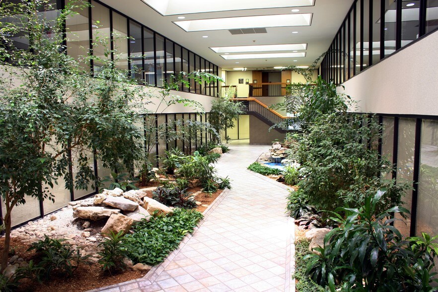 More Photos Of 4444 Corona Dr, Corpus Christi Office For Lease