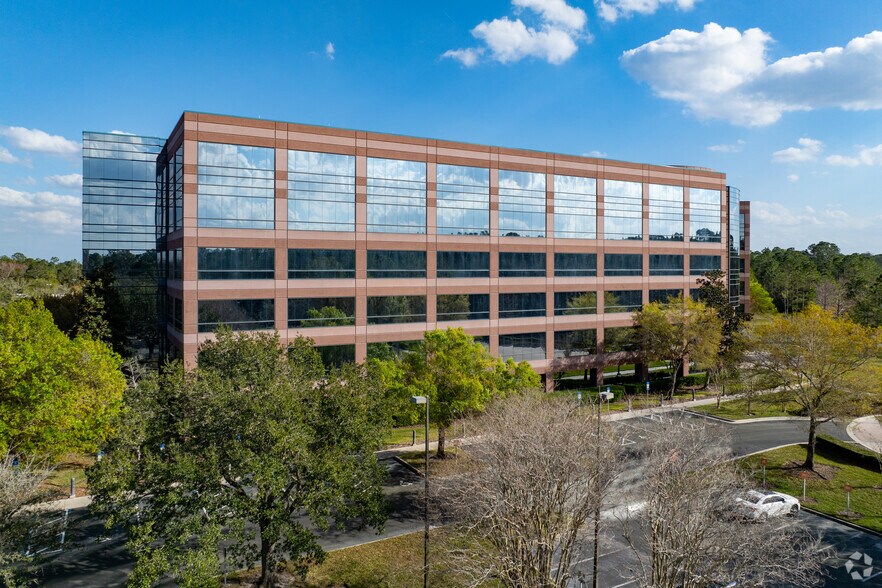 More Photos Of 2300 Discovery Dr, Orlando Office For Lease