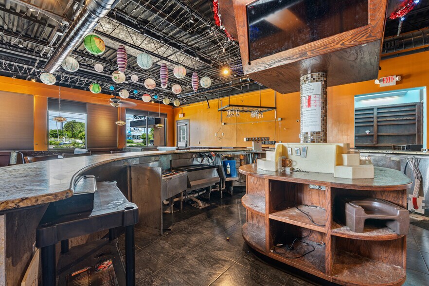More Photos Of 801 Highway 17 S, North Myrtle Beach Restaurant For Sale