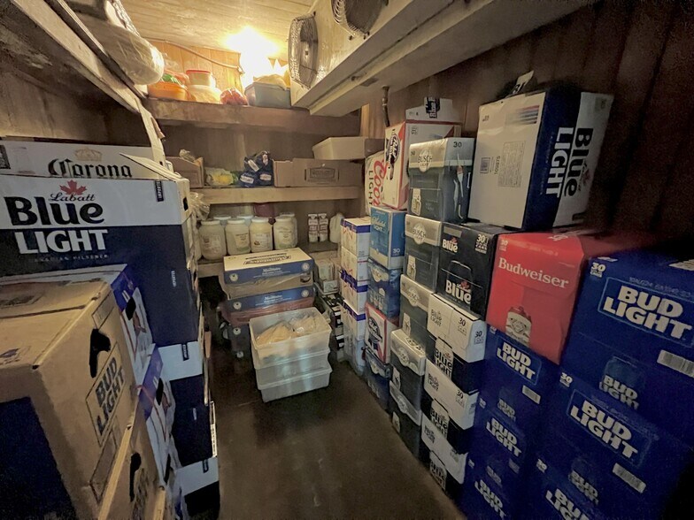 More Photos Of 583 S 1st St, Fulton Restaurant For Sale