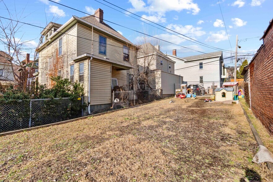 More Photos Of 705 E Warrington Ave, Pittsburgh Office Residential For Sale